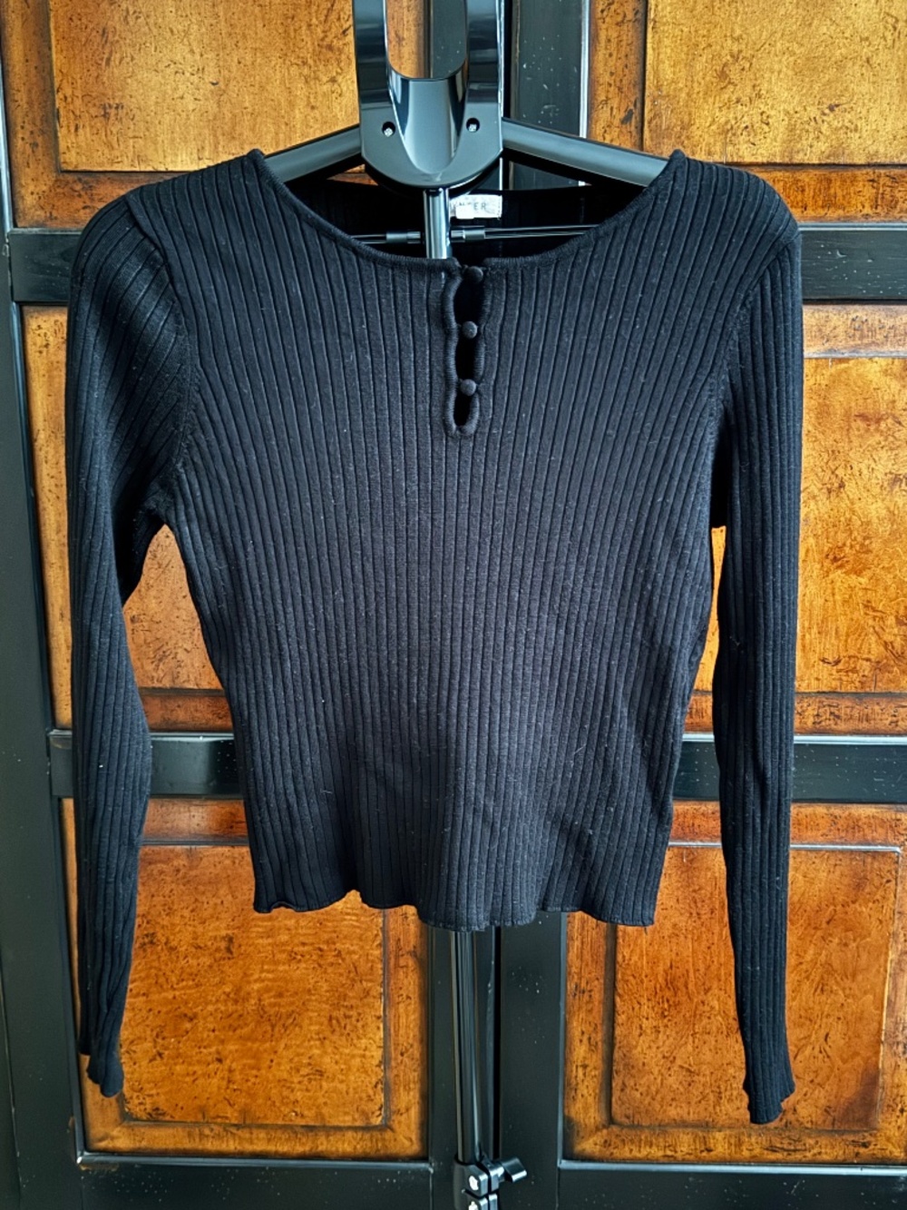 Wynter Ribbed Knit Button Accent Long Sleeve Top in Black Size L